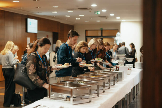 Hamilton 10. years-219