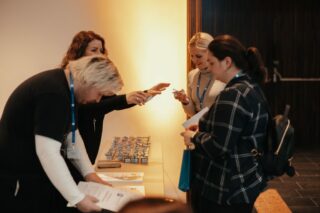 Hamilton 10. years-254