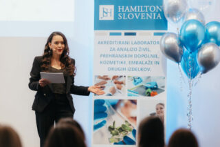 Hamilton 10. years-65